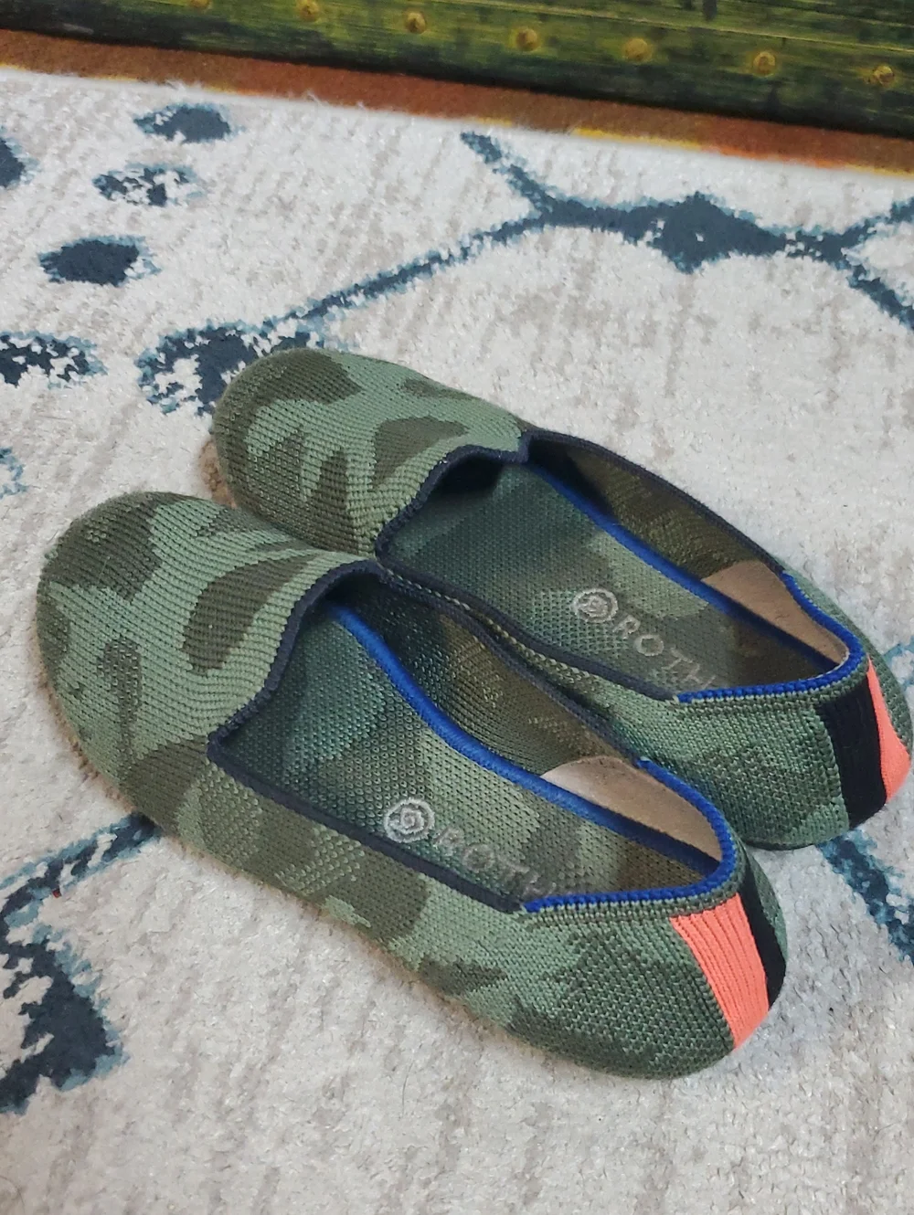 Rothy's Kids Green Camo Slip-On Shoes with Coral Heel Tab Girls Size 12